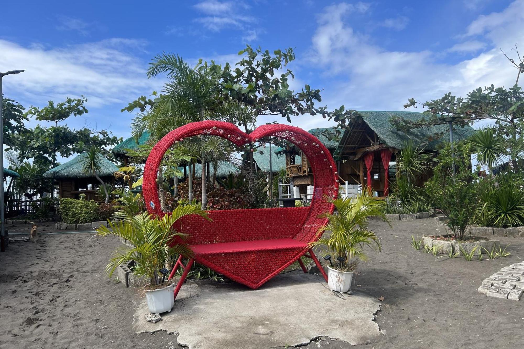 Lover'S Point Beach Front Resort Lian Bagian luar foto